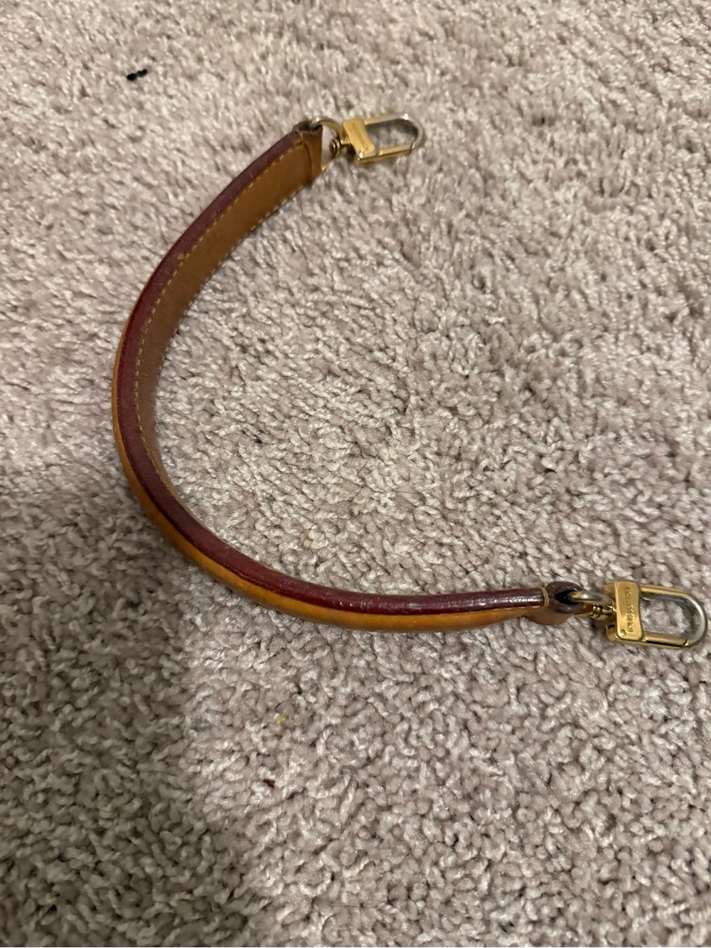 Louis Vuitton handle B52